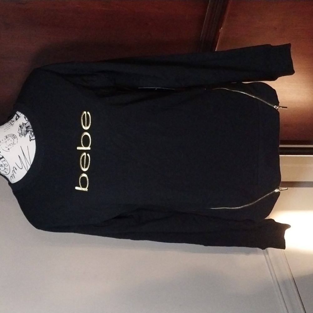 NWT still in bag bebe Fleece with zipper detail - Large - Black - Gold embroider